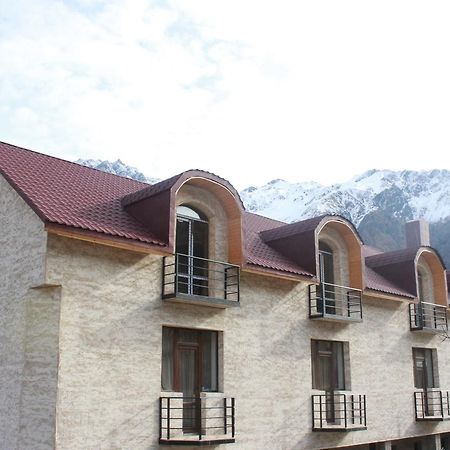 Hotel Gergeti Kazbegi Eksteriør bilde